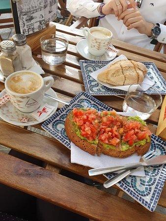 Puente de Barcas Cafe-Copas